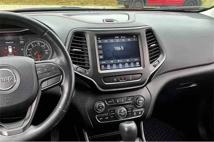 $22999 : Jeep Cherokee 2021 4x4 Trail image 6