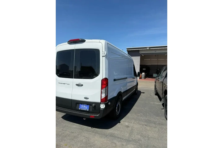 $27900 : Ford Transit 2019 250 3dr LW image 6