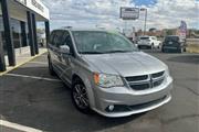 $11995 : 2017 Grand Caravan SXT thumbnail