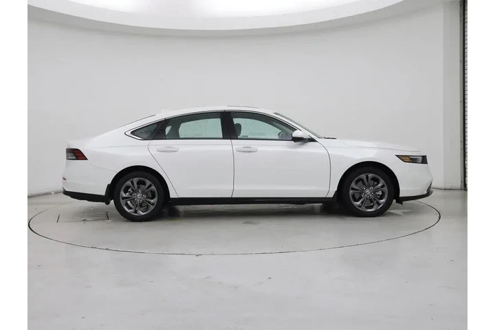 $32998 : Honda Accord Hybrid 2024 EX- image 7