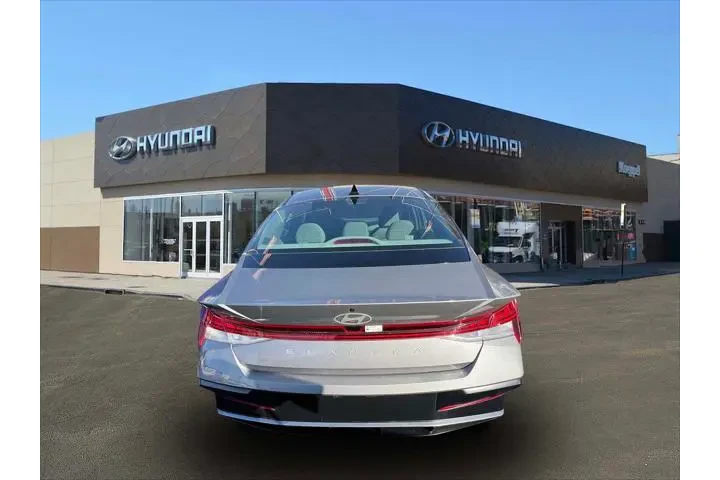 $18998 : Hyundai ELANTRA 2024 SEL 4dr image 5