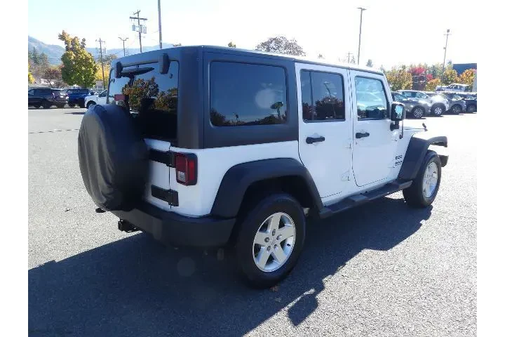 $22990 : Jeep Wrangler Unlimited 2016 image 5