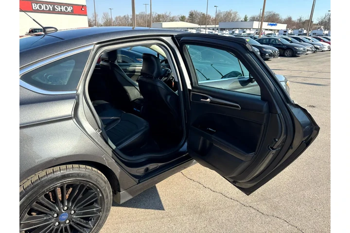 $6980 : 2016 Fusion 4dr Sdn SE AWD image 10