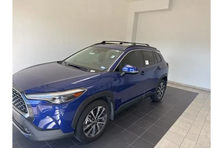 $28884 : Toyota Corolla Cross 2024 XL image 1