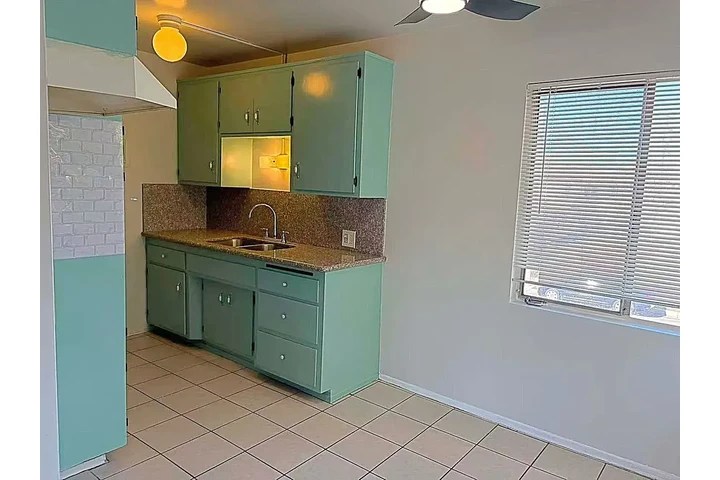 $1645 : 2bed 1 bath apartment image 3