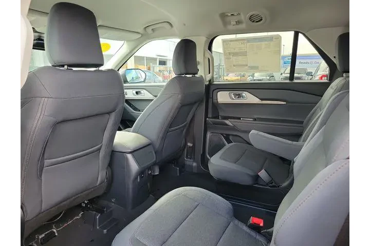 $36990 : Ford Explorer 2026 Active 4d image 5