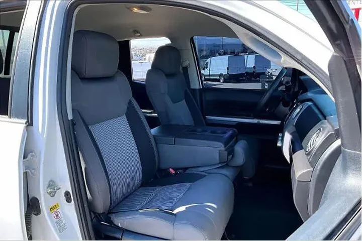 $16894 : Toyota Tundra 2014 4x2 SR5 4 image 9