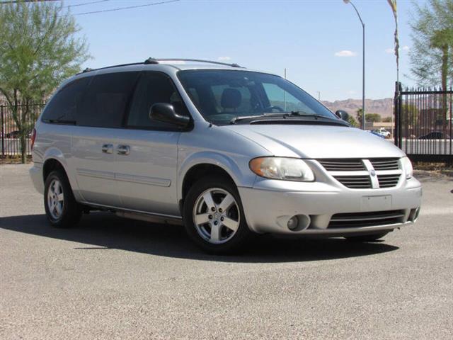 $5995 : 2005 Grand Caravan SXT image 1