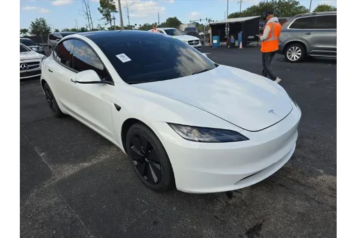 $31990 : Tesla Model 3 2024 Long Rang image 3