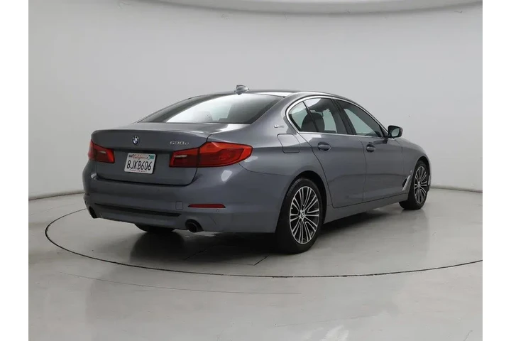 $20998 : BMW 5 Series 2019 530e iPerf image 8