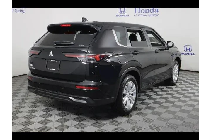 $26975 : Mitsubishi Outlander 2025 AW image 7