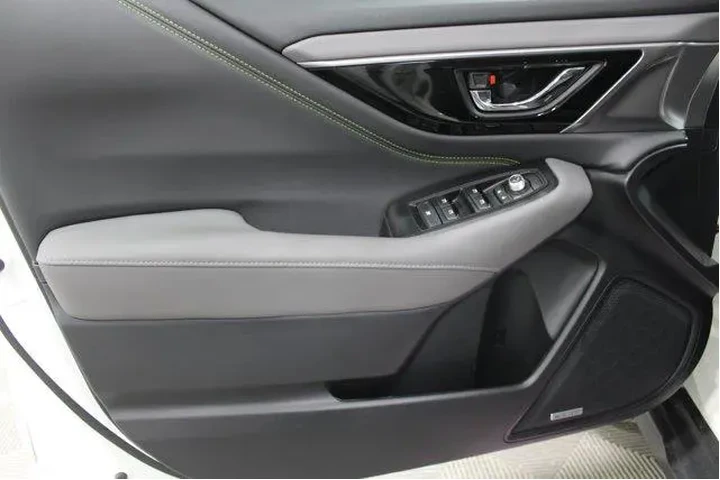 $29988 : Subaru Outback 2025 AWD Onyx image 6