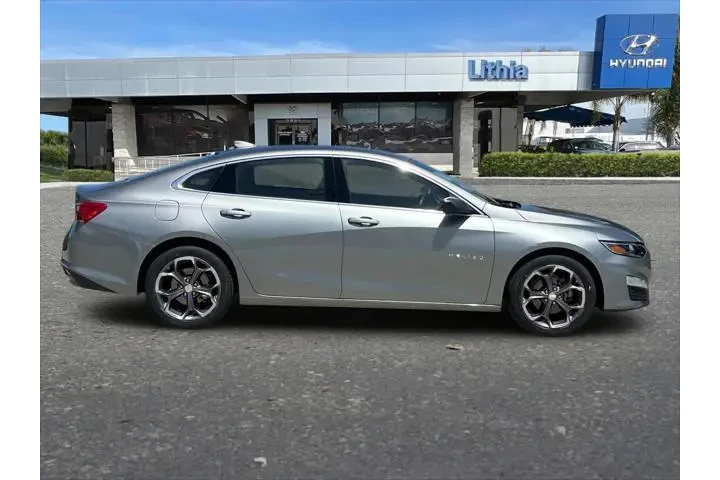 $14895 : Chevrolet Malibu 2023 LT 4dr image 9