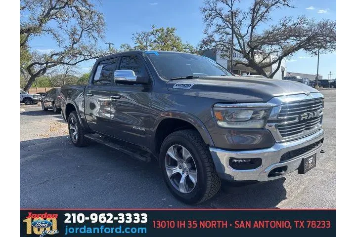 $30988 : Ram 1500 2021 4x4 Laramie 4d image 1