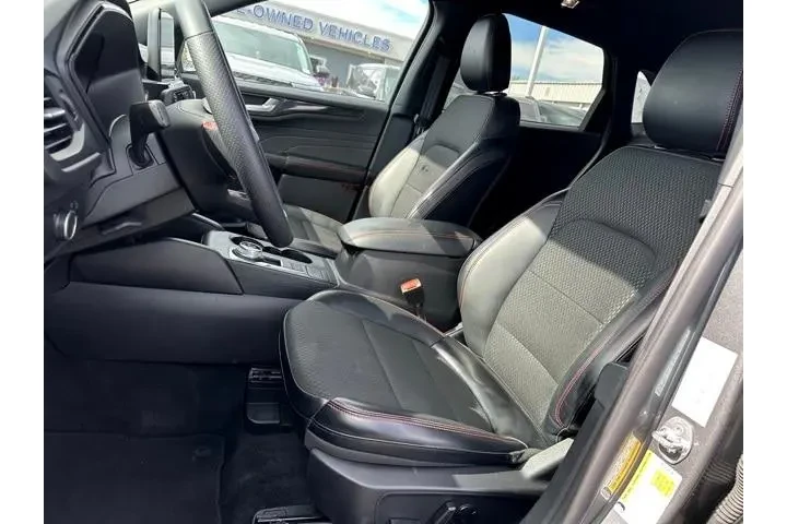 $27500 : Ford Escape 2025 AWD ST-Line image 6