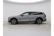 $38998 : Volvo V60 Cross Country 2025 thumbnail