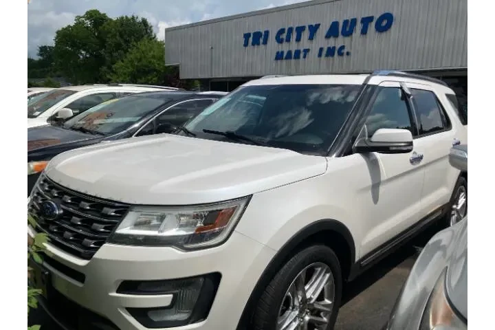 $12500 : 2016 Explorer Limited image 4