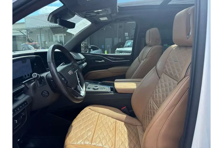 2021 Escalade Sport AWD image 4