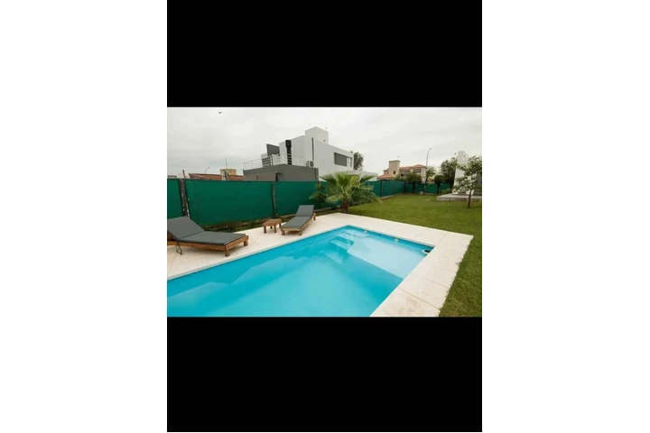 POOL FIBERGLASS image 1