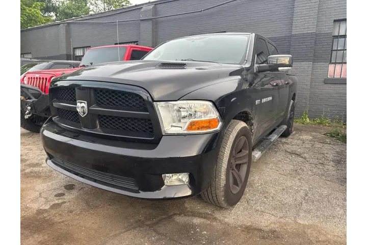 2012 RAM 1500 Sport image 1