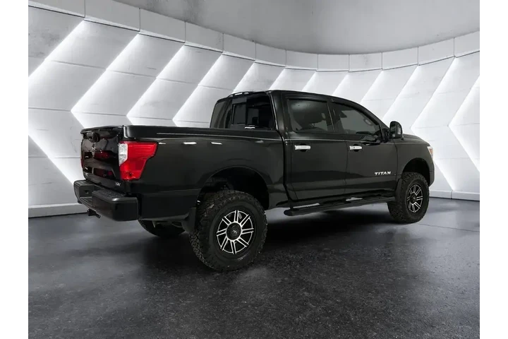 $26291 : Nissan Titan 2021 4x2 SV 4dr image 4