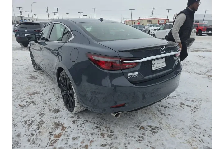 $23993 : 2021 6 Carbon Edition image 7