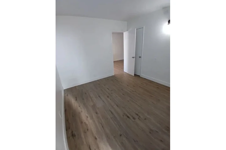 $1450 : 1 BED 1BATH Apt in Los Angeles image 5