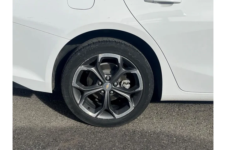 $20200 : Chevrolet Malibu 2023 LT 4dr image 4