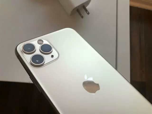 $300 : iPhone 12 Pro max 256gb 4sale❤ image 2