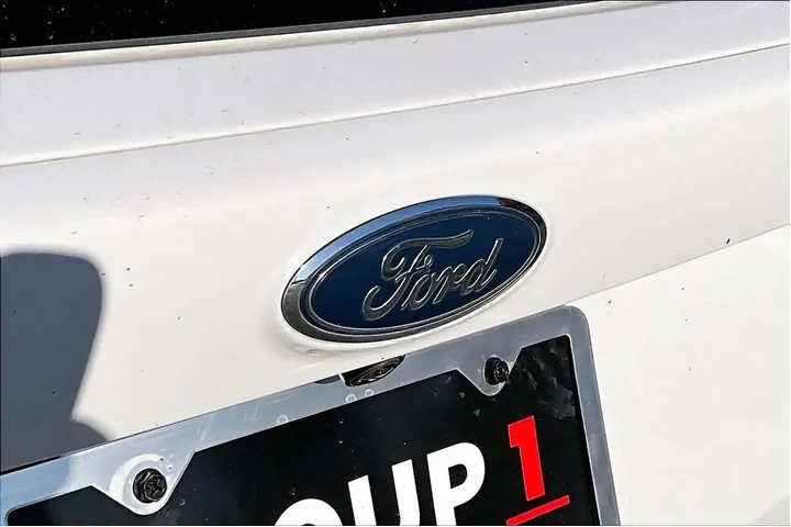 $10871 : Ford Escape 2017 SE 4dr SUV image 9