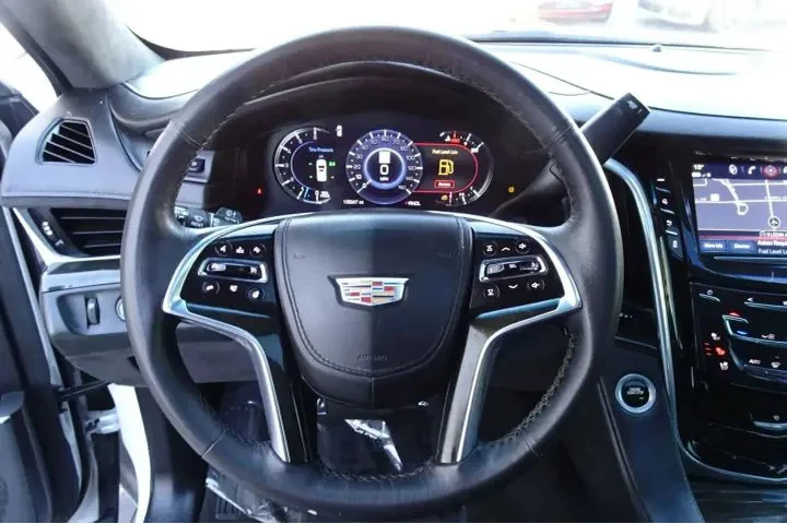 $29995 : 2019 ESCALADE ESV image 2