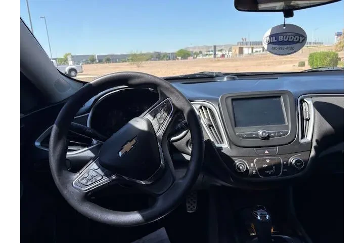 $7995 : 2017 Malibu LS image 10