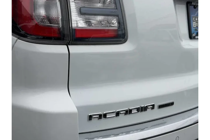 $9899 : 2017 GMC Acadia Limited image 10