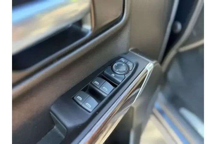 $33333 : Chevrolet Silverado 1500 Lim image 10