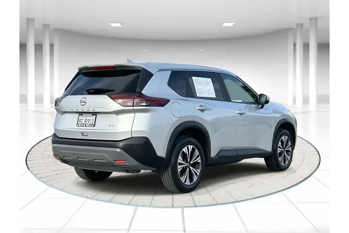 $17921 : Nissan Rogue 2023 SV 4dr Cro image 4