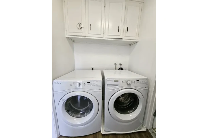 $1450 : Anaheim - 3 bed 2 Bath image 2