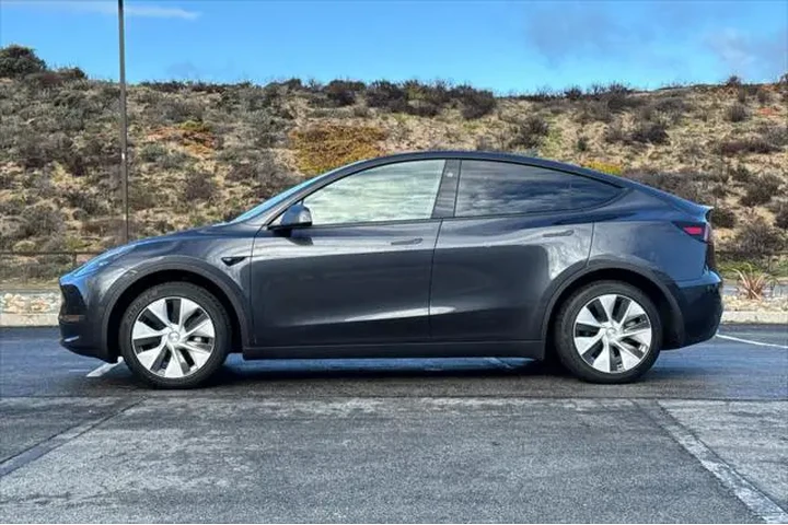$34990 : Tesla Model Y 2024 Long Rang image 9