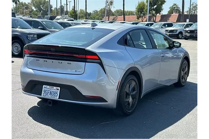 $24000 : Toyota Prius 2023 LE 4dr Hat image 6