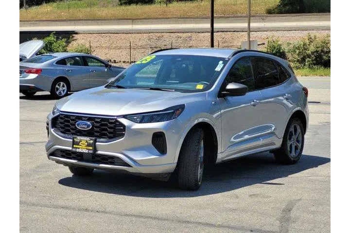 $21993 : Ford Escape 2023 AWD ST-Line image 9