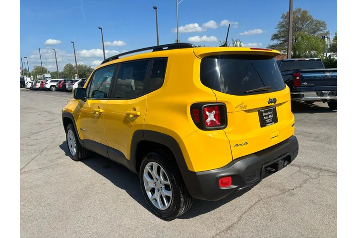 $8980 : 2018 Renegade Latitude 4x4 image 8