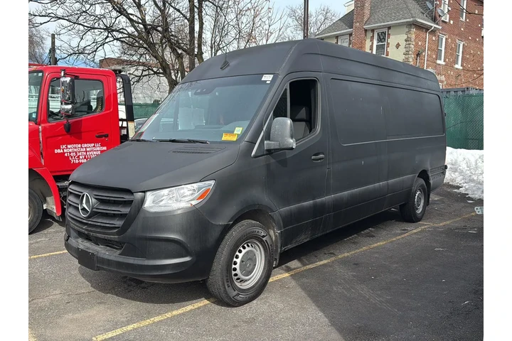 $30490 : Mercedes-Benz Sprinter 2021 image 5