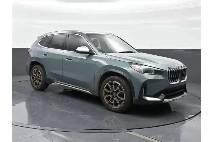 $33791 : BMW X1 2023 AWD xDrive28i 4d image 4