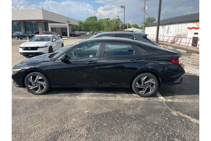 $21233 : Hyundai ELANTRA 2025 SEL Spo image 7