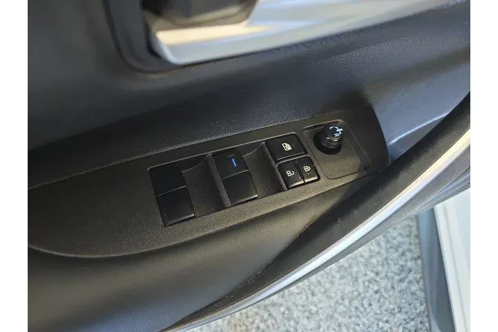 $20599 : Toyota Corolla 2021 SE 4dr S image 6