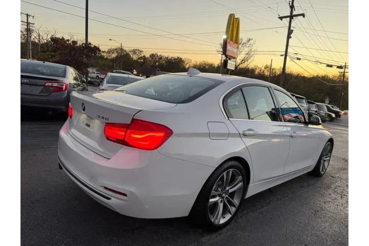 $16900 : 2018 BMW 3 Series 330i image 7