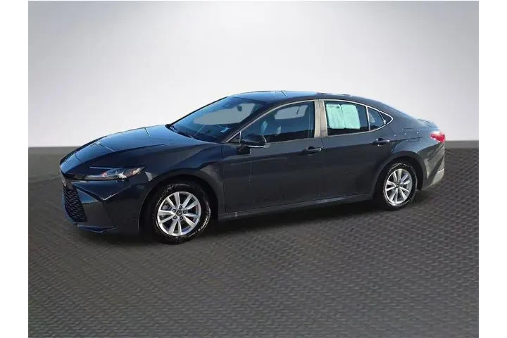 $25988 : Toyota Camry 2026 LE 4dr Sed image 2