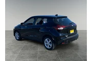 $21453 : Nissan Kicks 2024 S 4dr Cros thumbnail