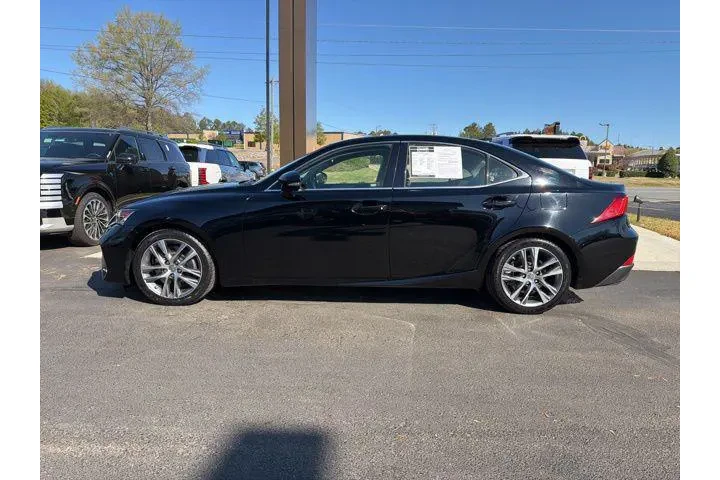 $28944 : Lexus IS 300 2020 4dr Sedan image 4