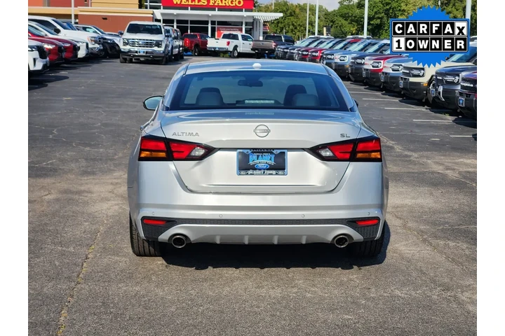 $21459 : Nissan Altima 2023 2.5 SL 4d image 6