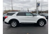 $30975 : Ford Explorer 2023 AWD XLT 4 thumbnail